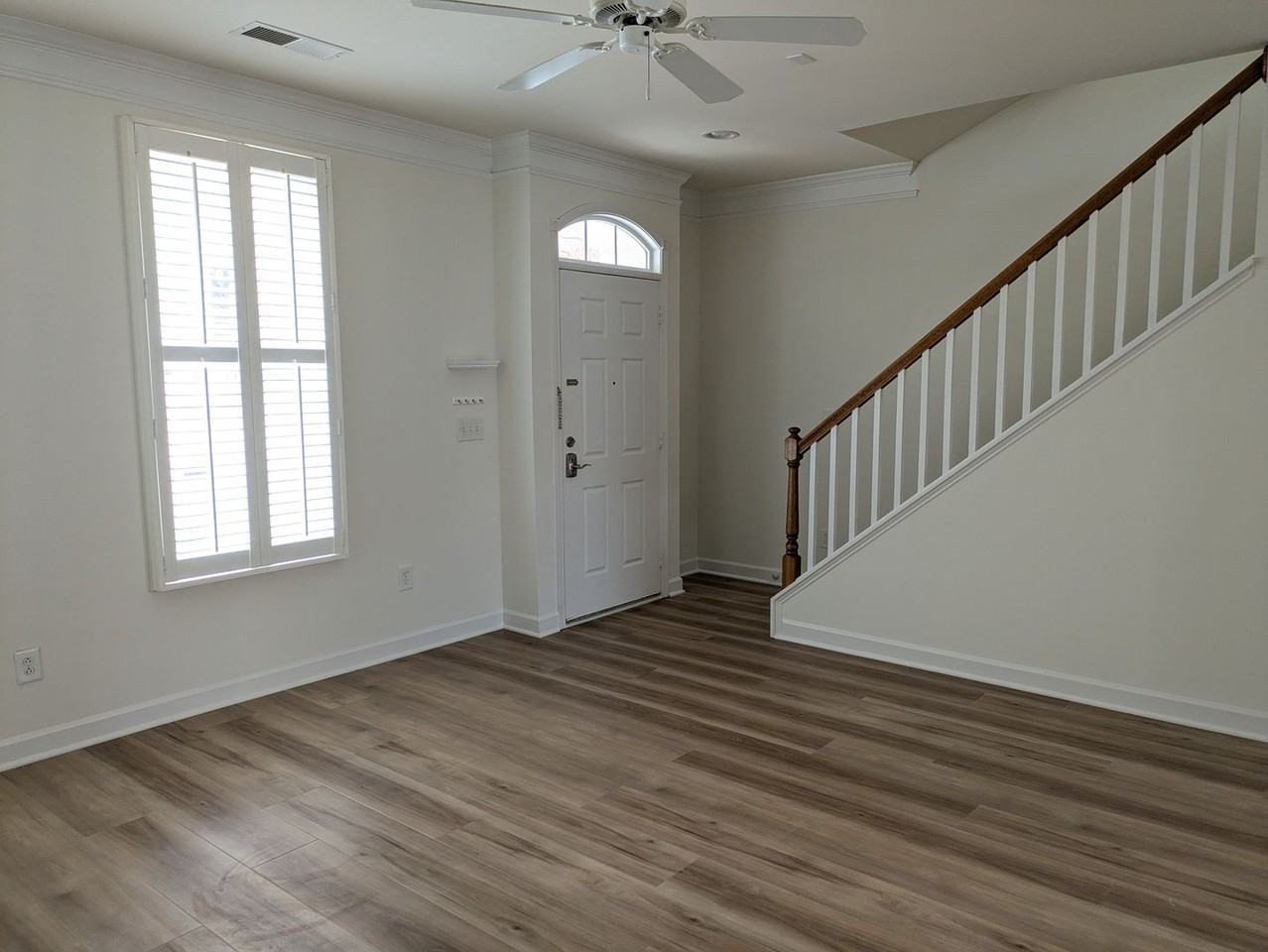 103 Chawton Ln - Photo 3 of 32