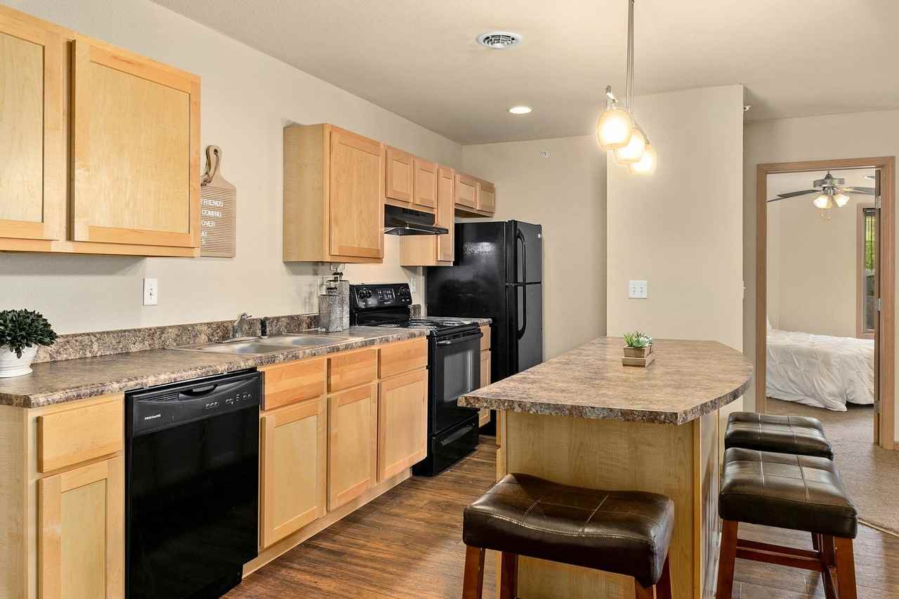 Brooklyn Heights Apartments - Photo 3 of 48