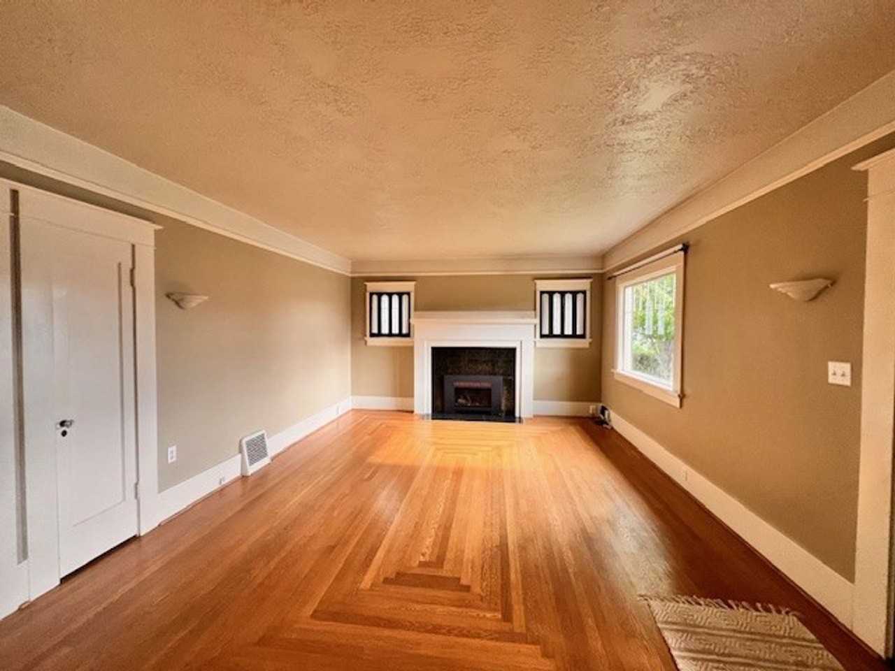 590 Johnson Ave - Photo 6 of 50