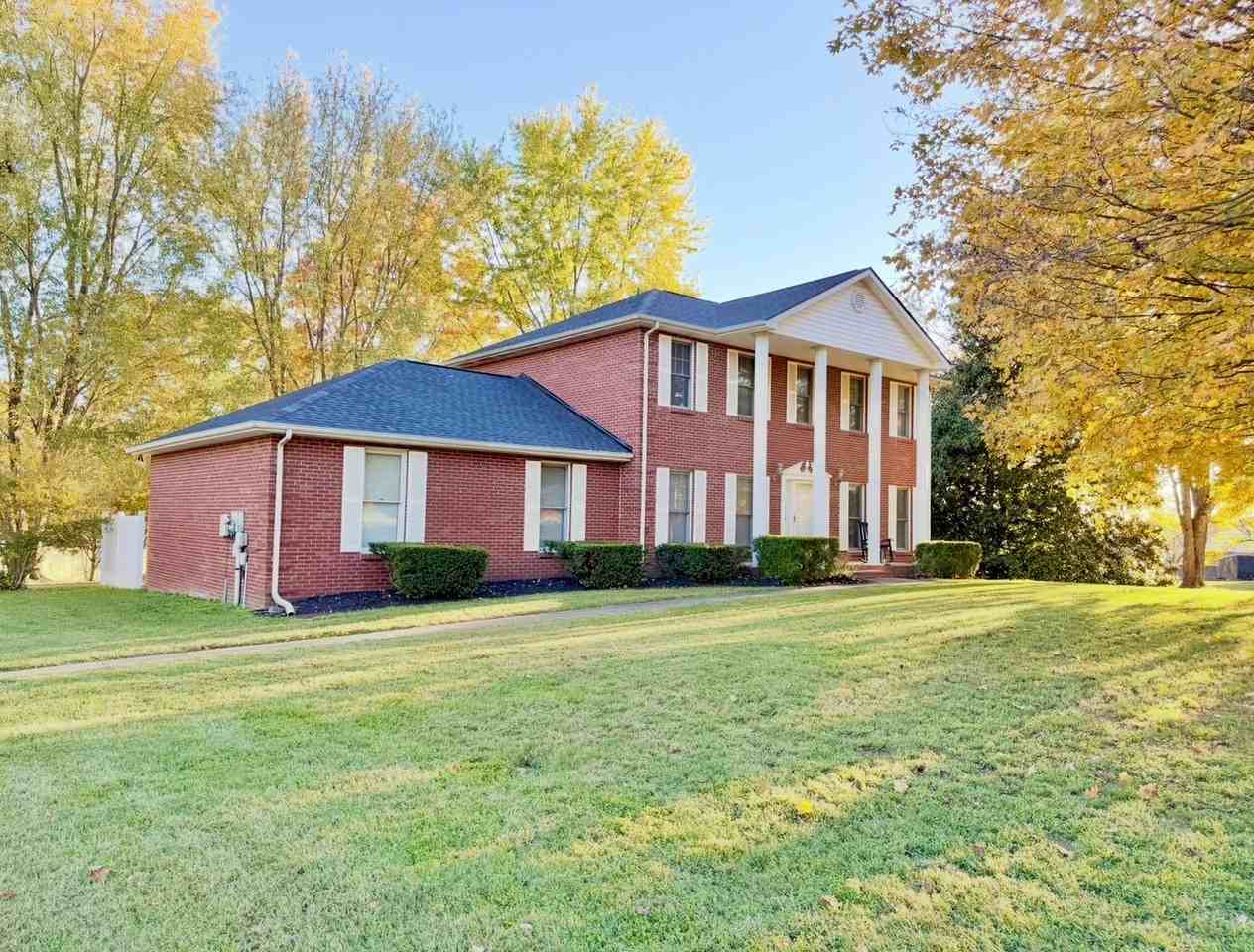 1402 E Rhett Butler Rd - Photo 4 of 49