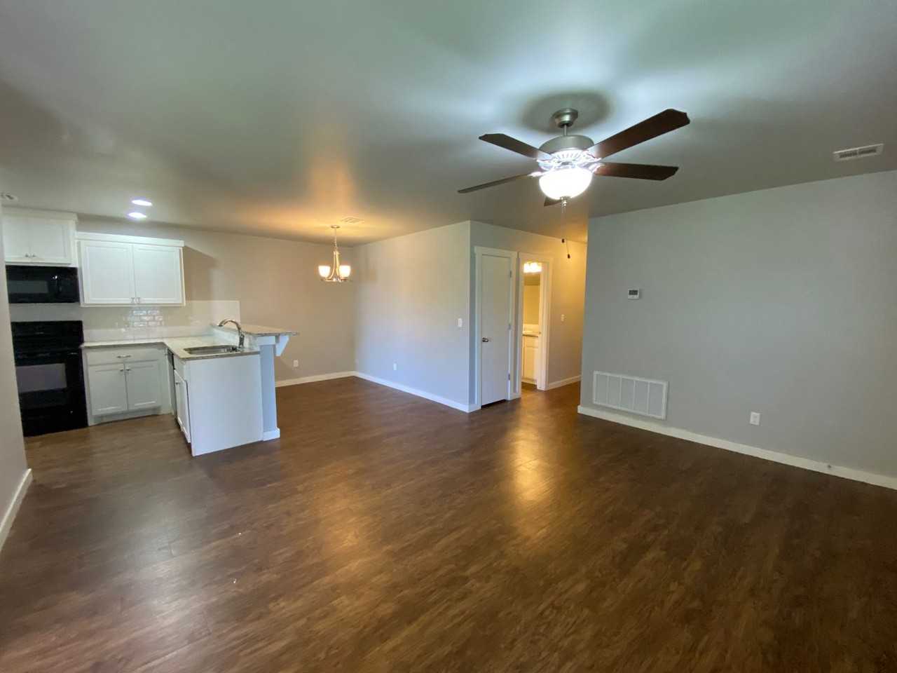 1401 Macalpine St - Photo 6 of 23