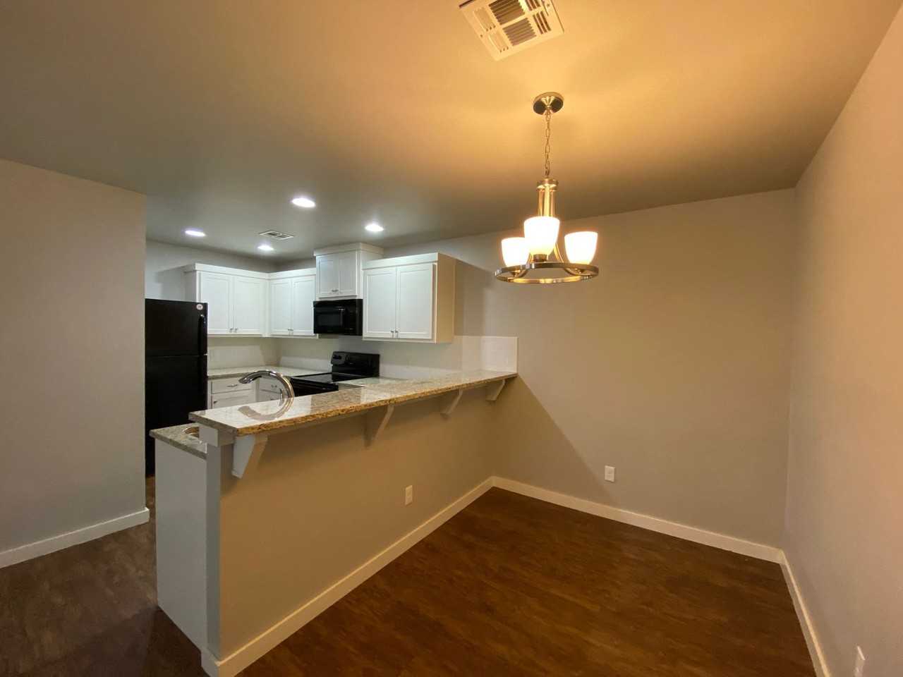 1401 Macalpine St - Photo 7 of 23