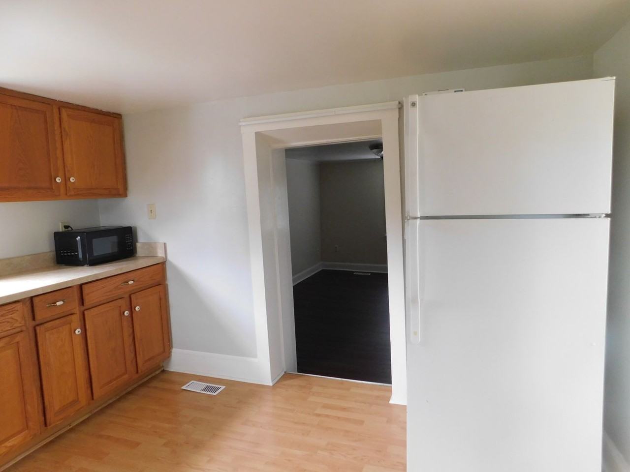 430 Sugar Hill Rd - Photo 3 of 10