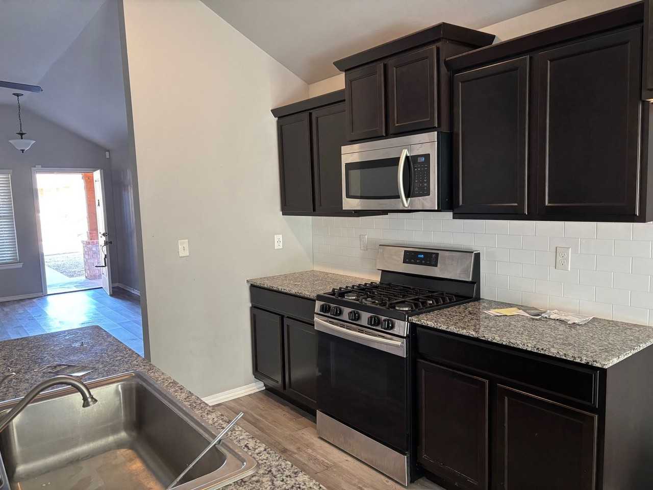 4632 Crystal Clear Ln - Photo 3 of 8