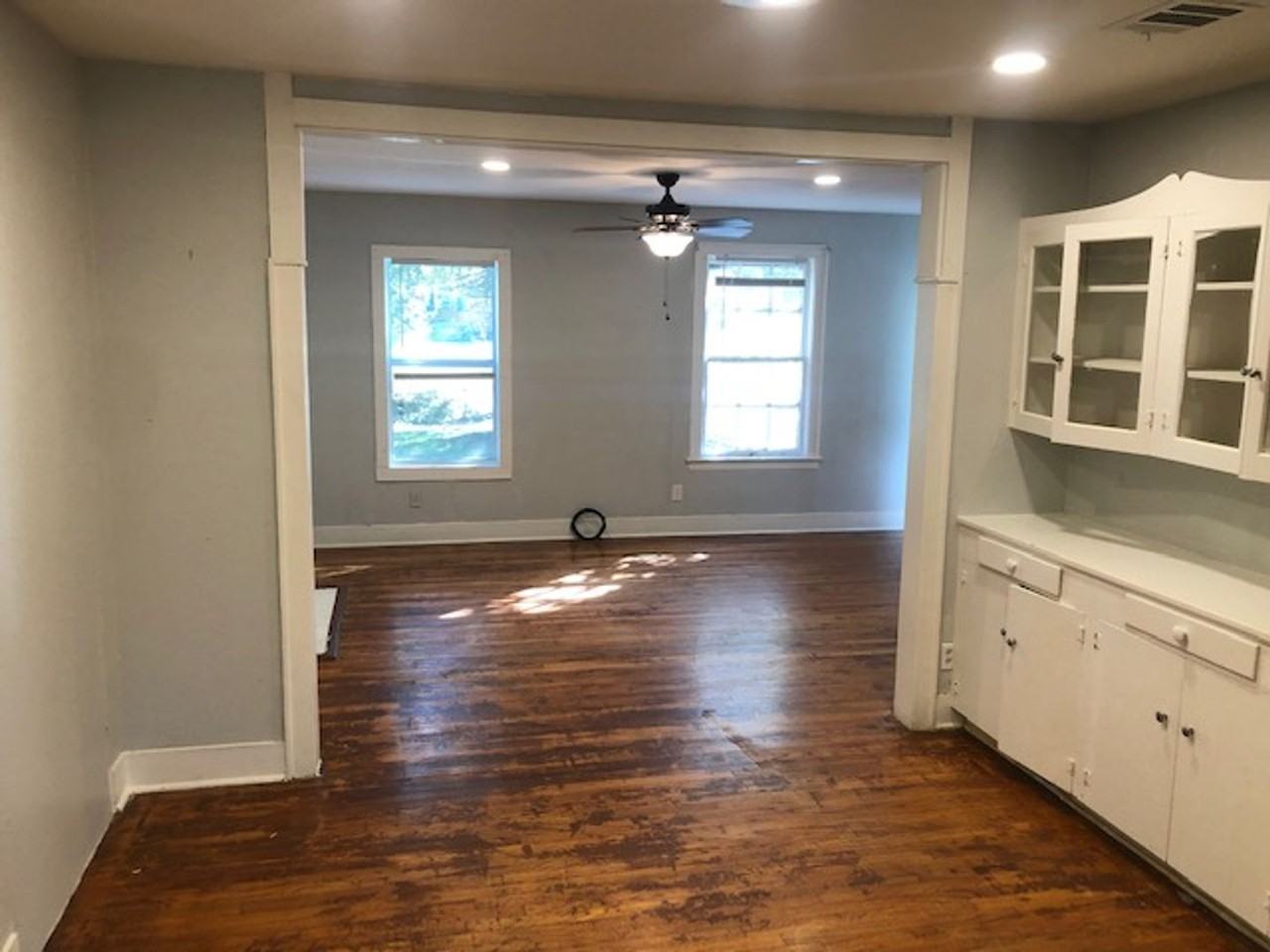 102 E Merrick St - Photo 4 of 9