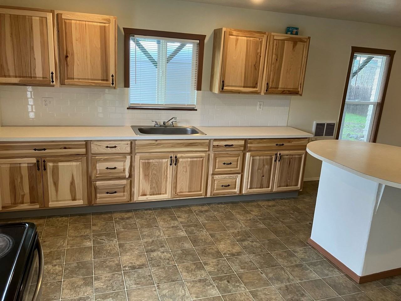 5300 Monument Drive - Photo 4 of 11