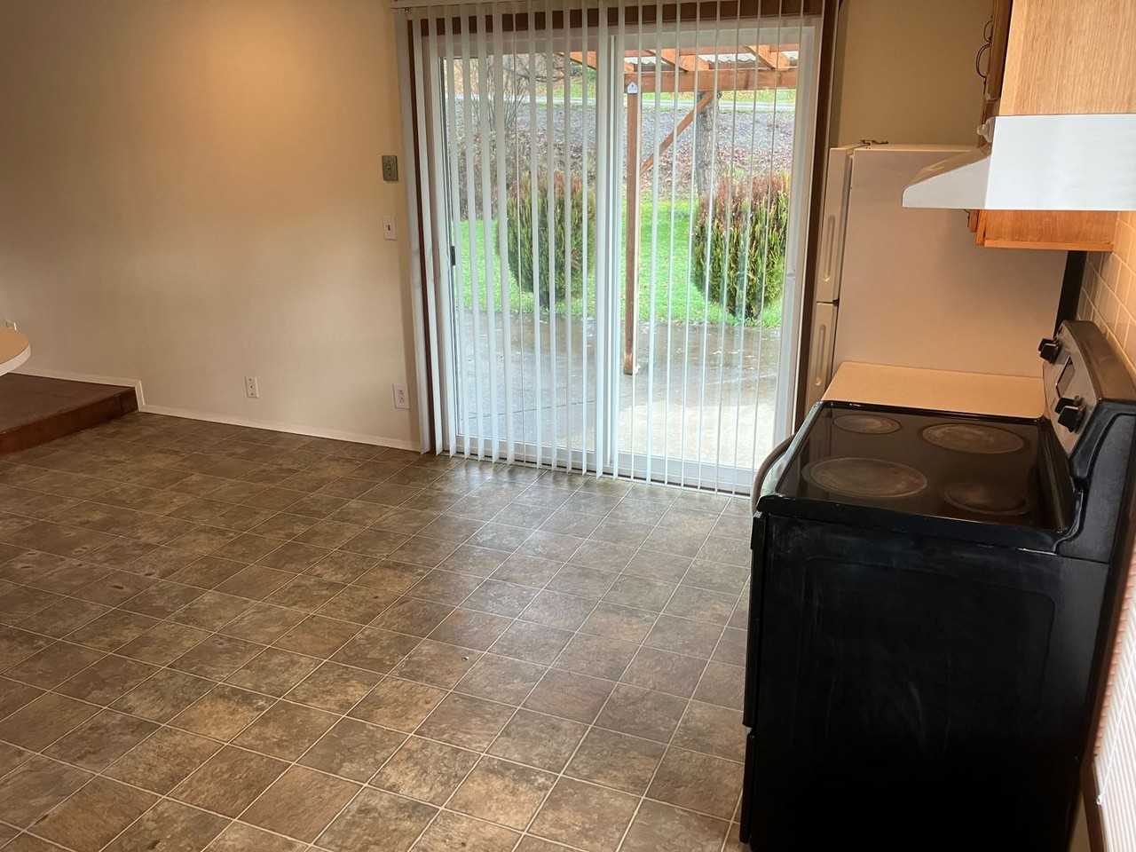 5300 Monument Drive - Photo 5 of 11