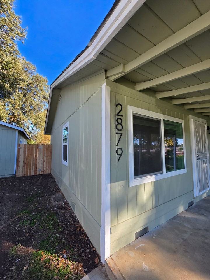 2879 North St - Photo 2 of 14