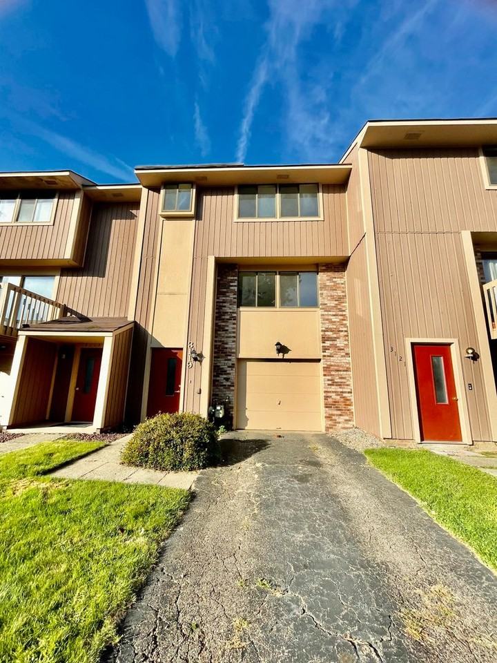 3119 Laurel Ridge Circle - Photo 2 of 36