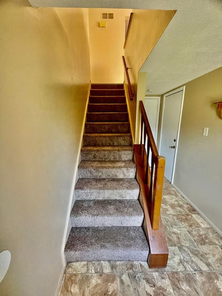 3119 Laurel Ridge Circle - Photo 7 of 36