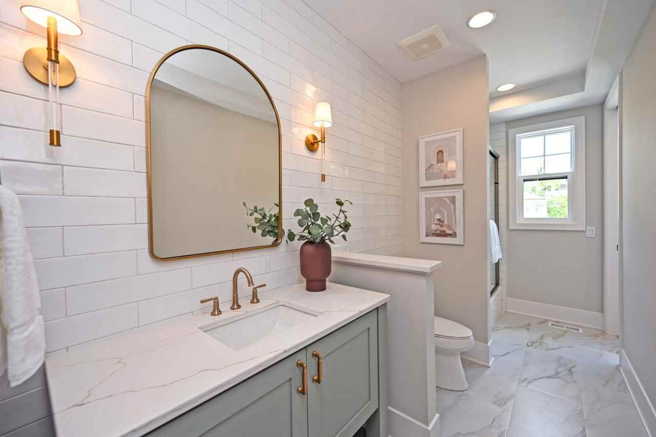 3723 Drakewood Dr - Photo 7 of 19