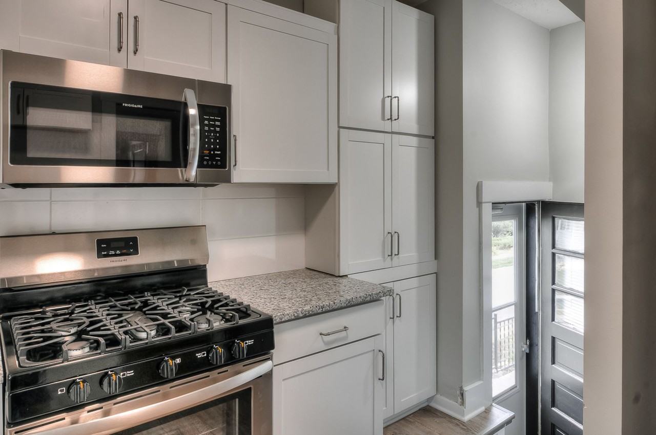 5567 Mason St - Photo 5 of 36