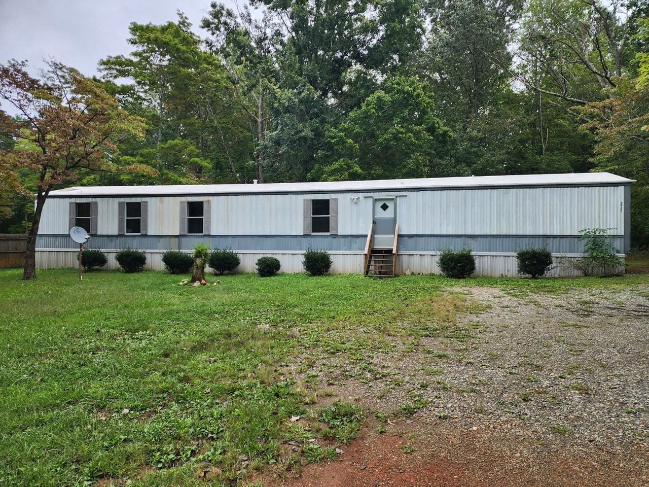 273 Misty Dr - Photo 2 of 16