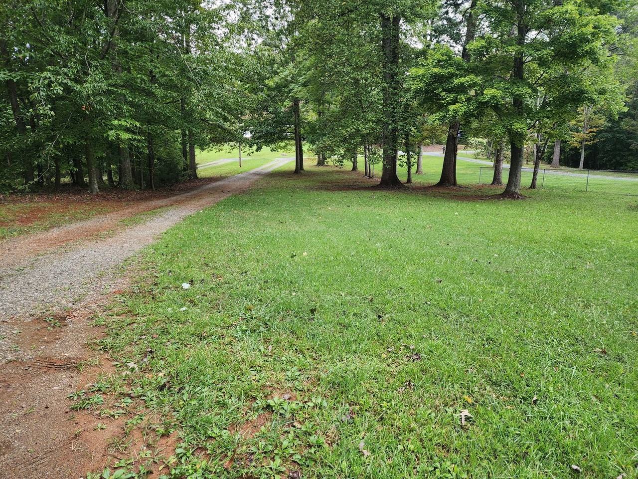 273 Misty Dr - Photo 4 of 16