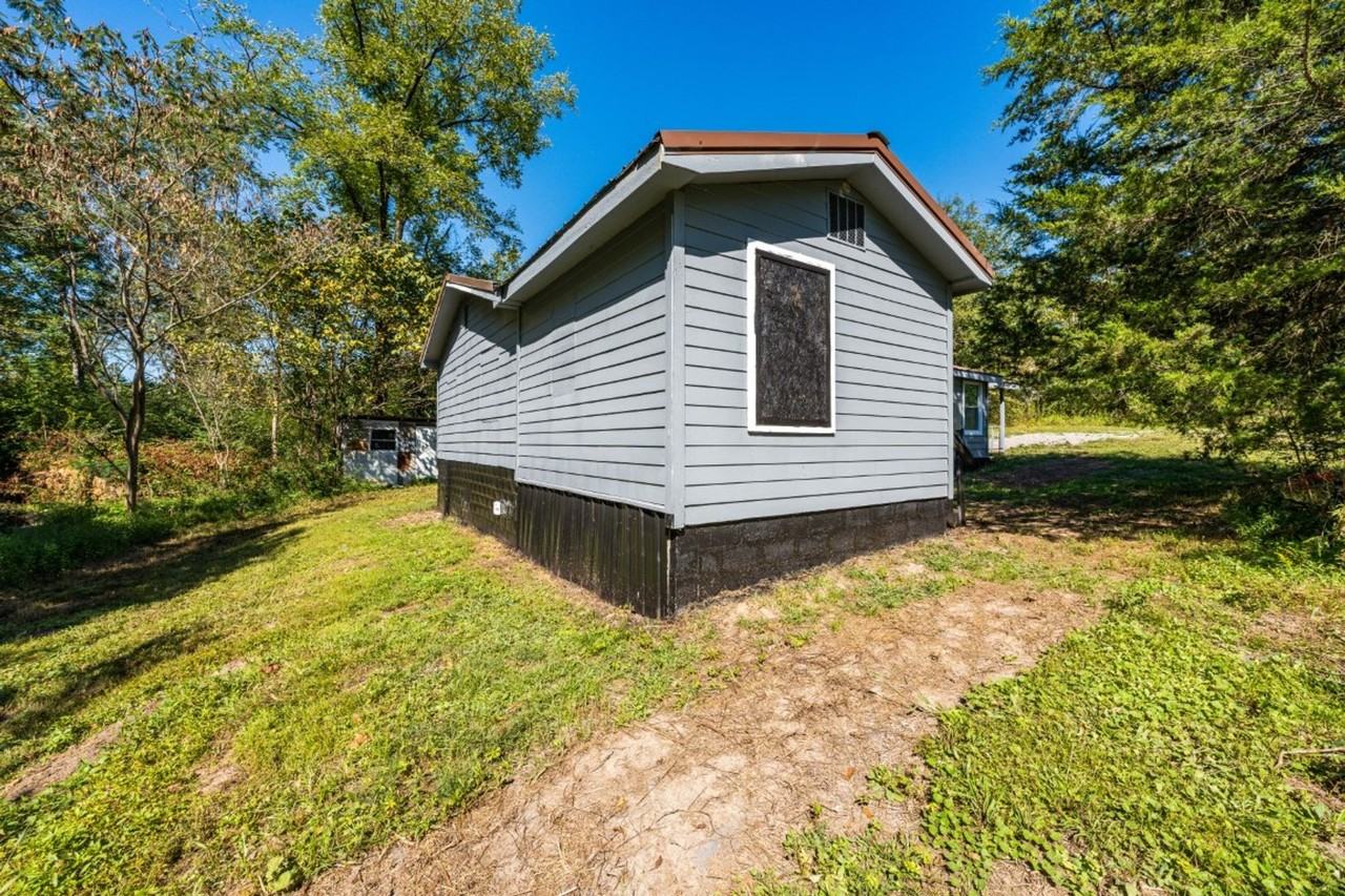 9791 Silley Dean Rd - Photo 3 of 19