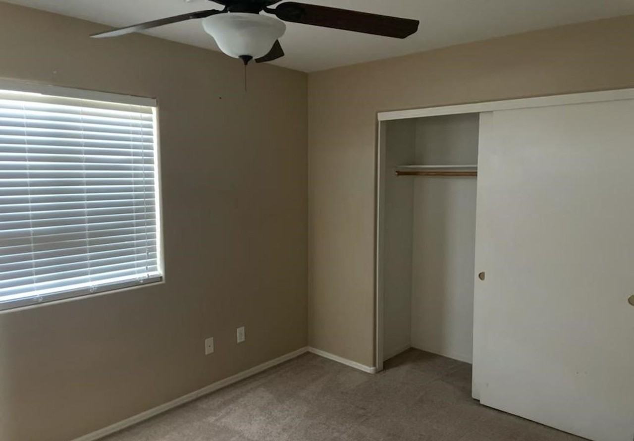 15463 West Poinsettia Drive - Photo 7 of 10