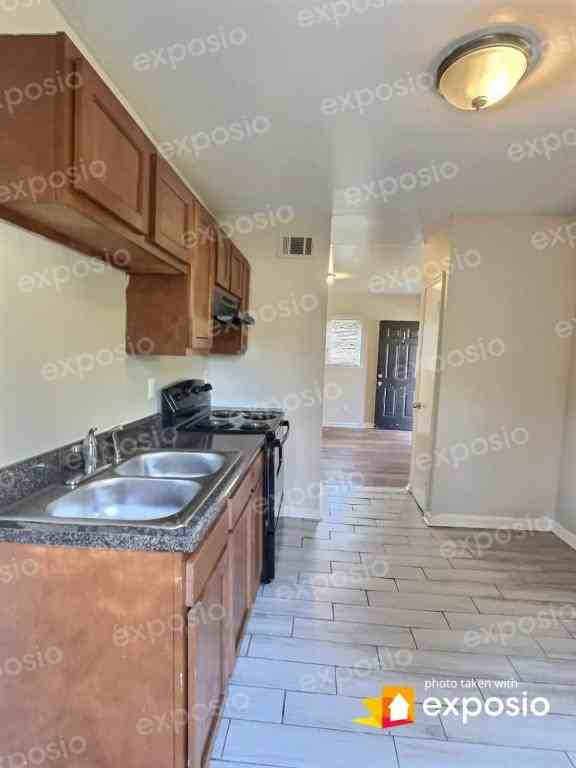 1884 Center Avenue - Photo 5 of 30