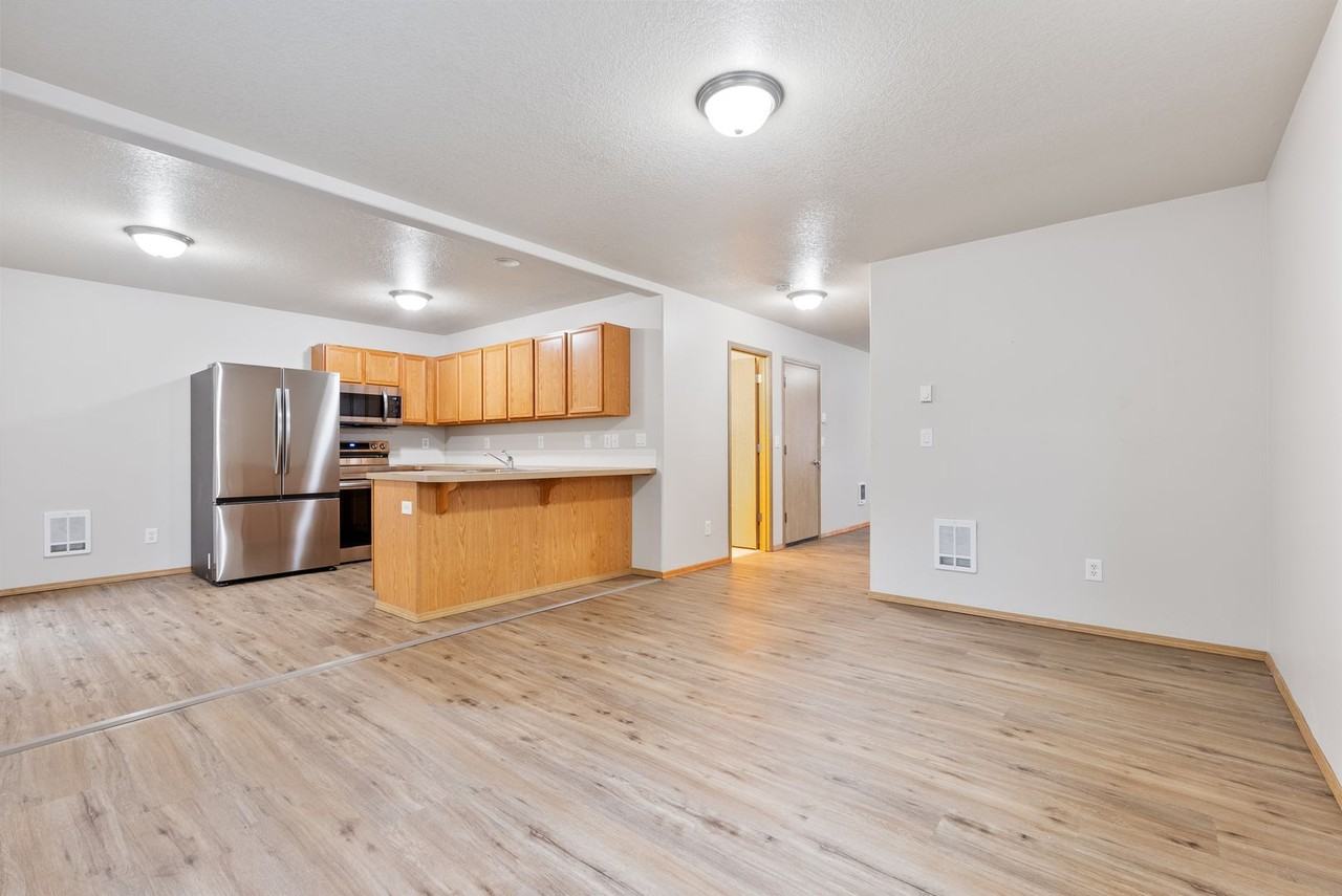 203 Se 129th Ave - Photo 4 of 33