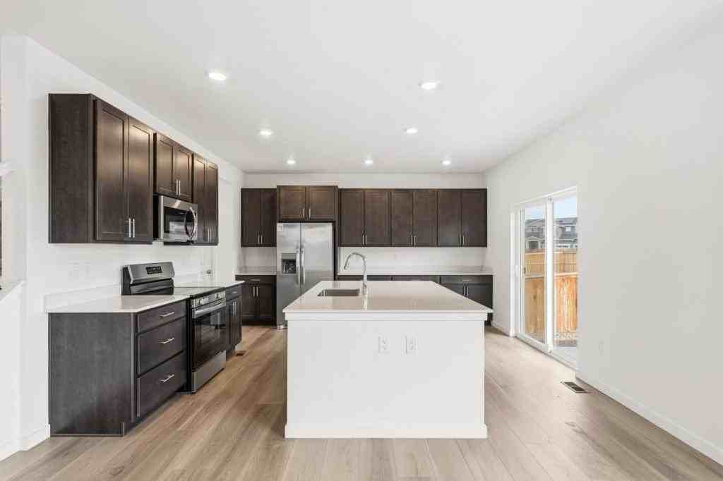 4322 Fellows Dr - Photo 5 of 22
