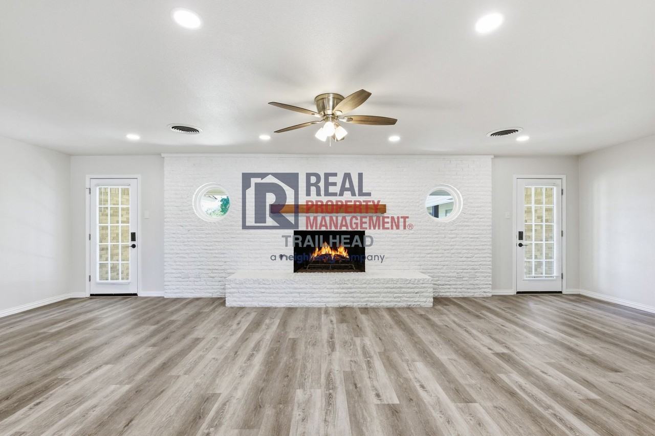 6070 Wonder Dr - Photo 2 of 29