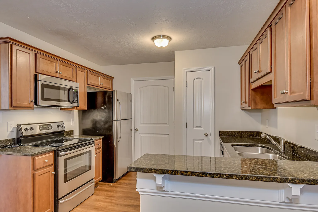 093 Lauren Lane Townhomes - Photo 2 of 27