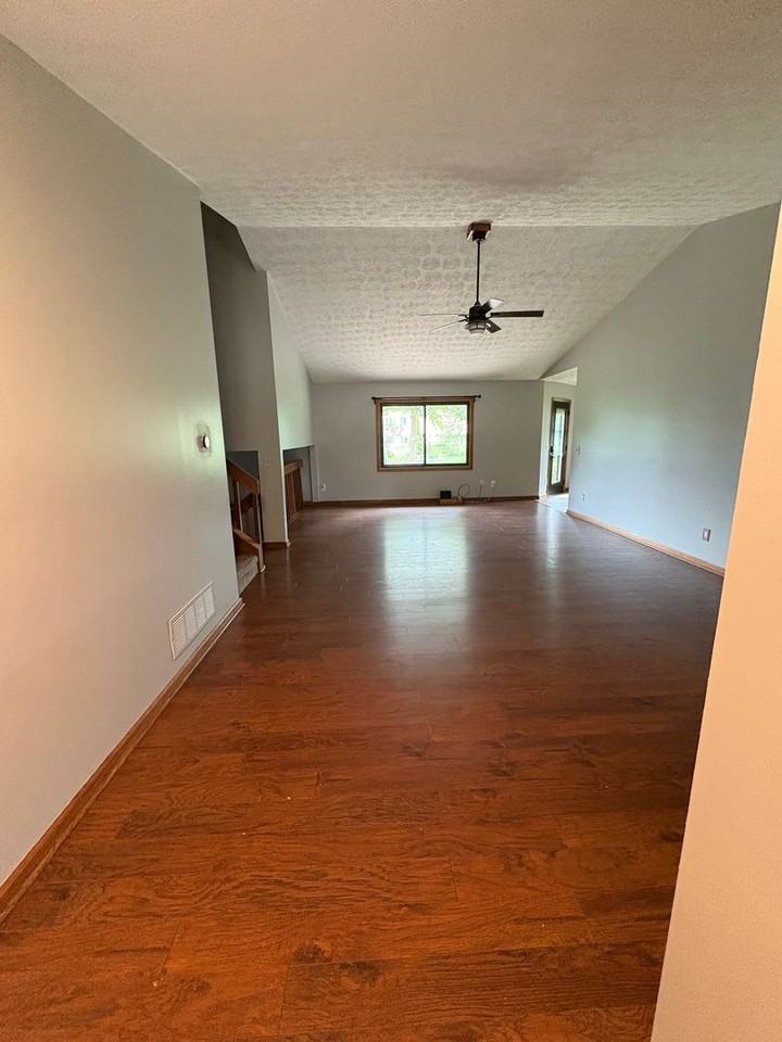 2849 Ramblingwood Lane - Photo 2 of 18