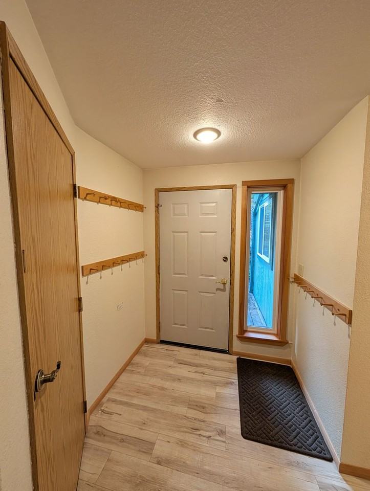 6754 Marguerite St - Photo 4 of 31