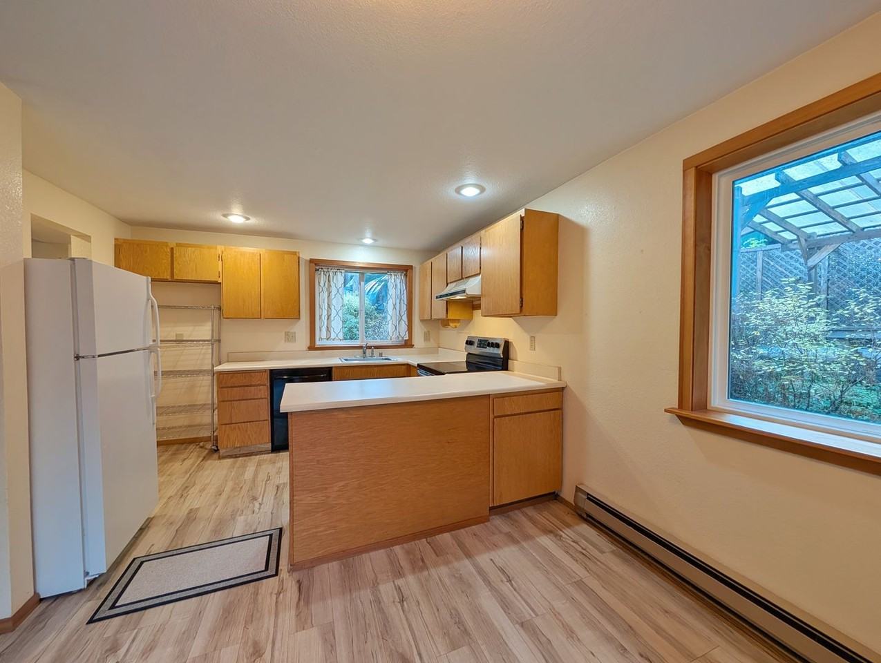 6754 Marguerite St - Photo 7 of 31