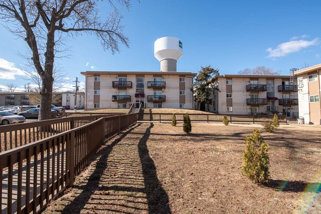 Eagle's Nest Apartments - Photo 3 of 50