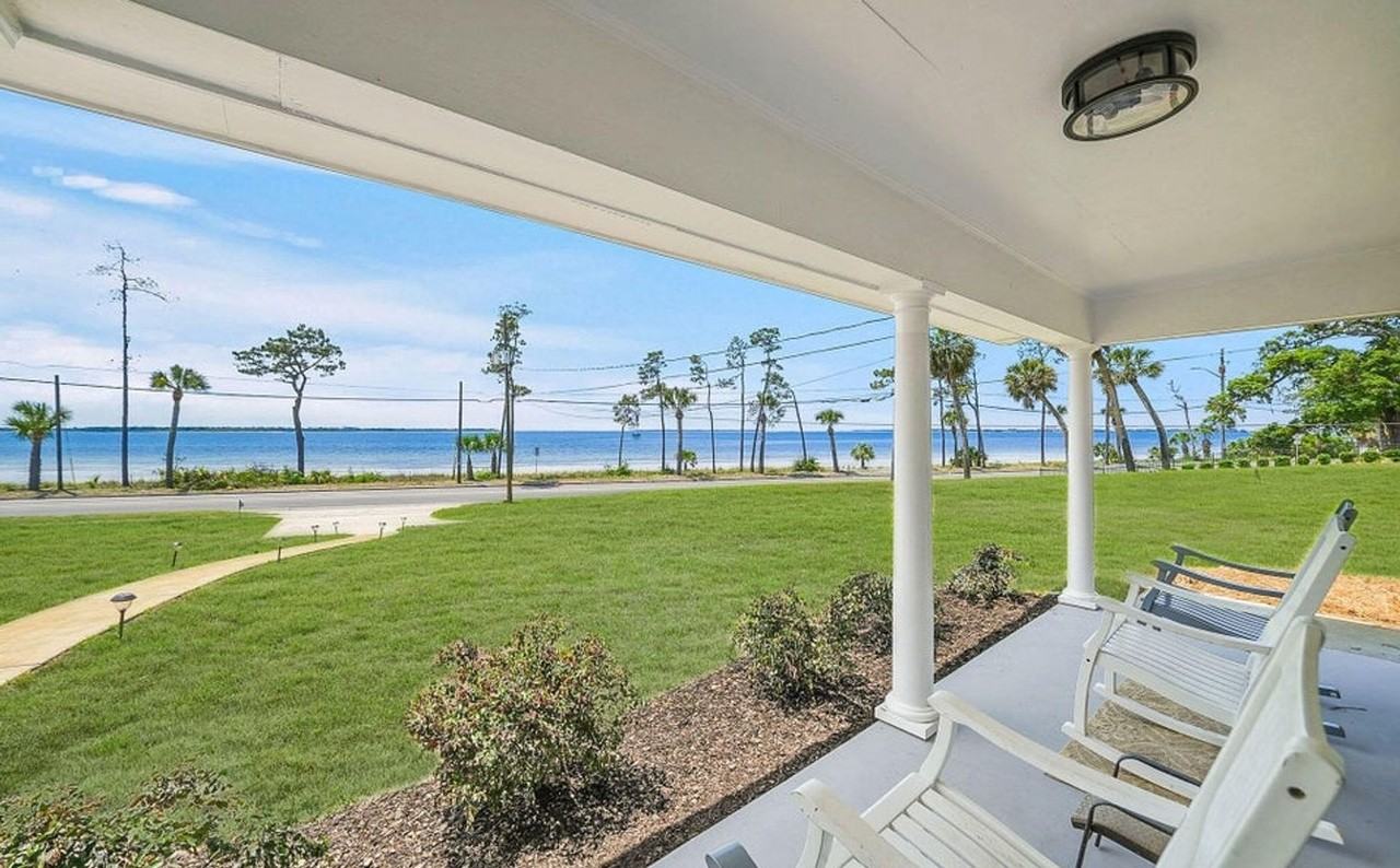920 W Beach Dr - Photo 2 of 33