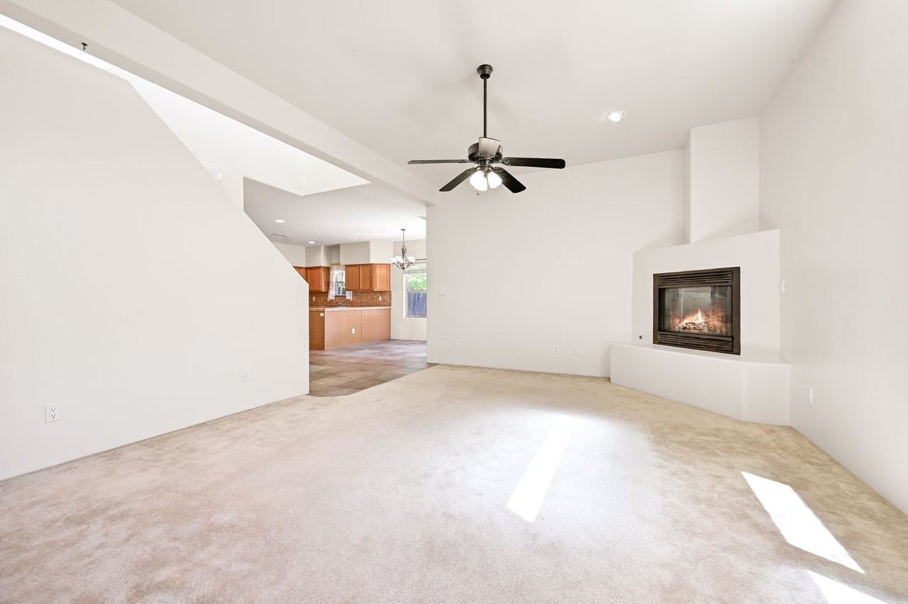 7023 Vuelta Vistoso - Photo 3 of 23