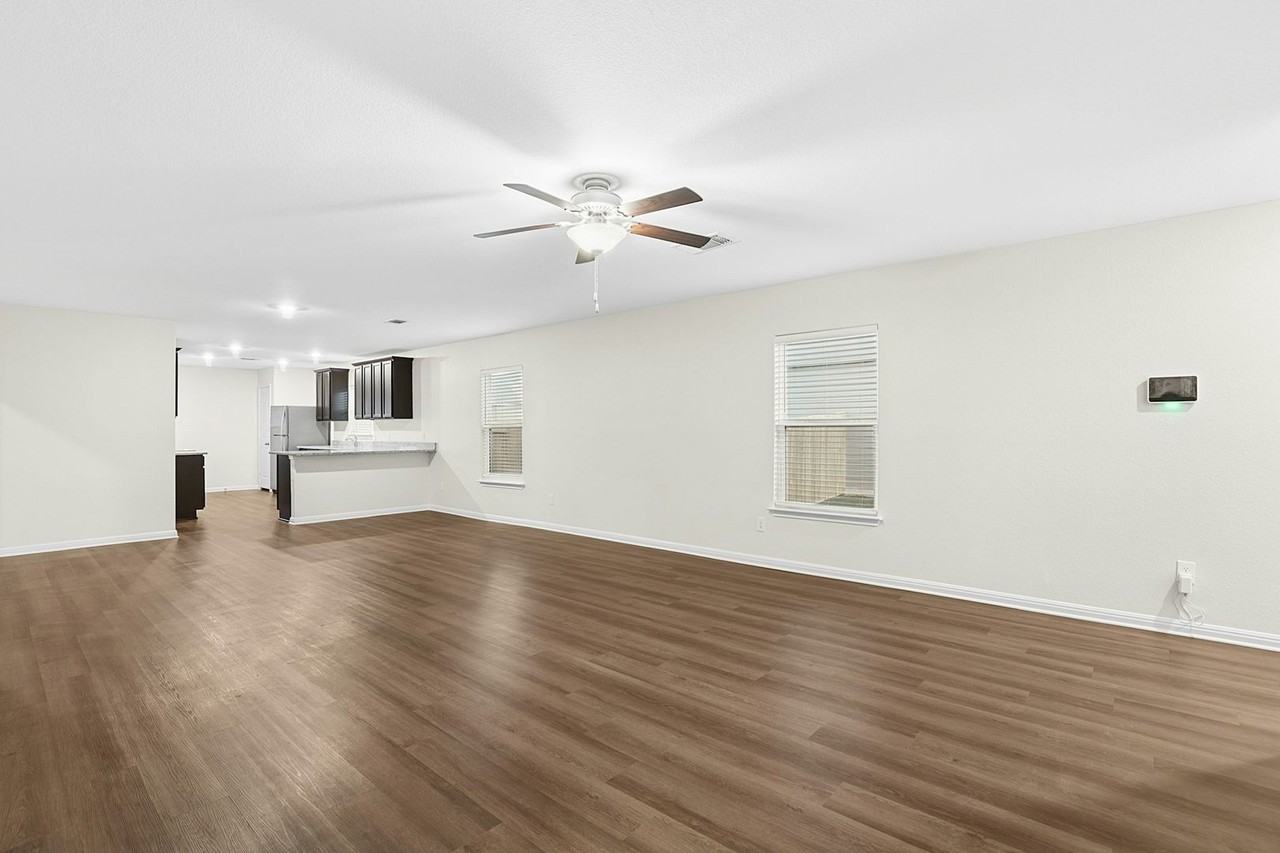 16416 Farmhouse Ln - Photo 6 of 25