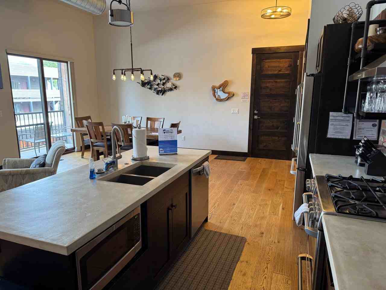 214 E 2nd St #204 - Photo 5 of 11