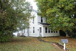 featured image of 138 Davis Rd