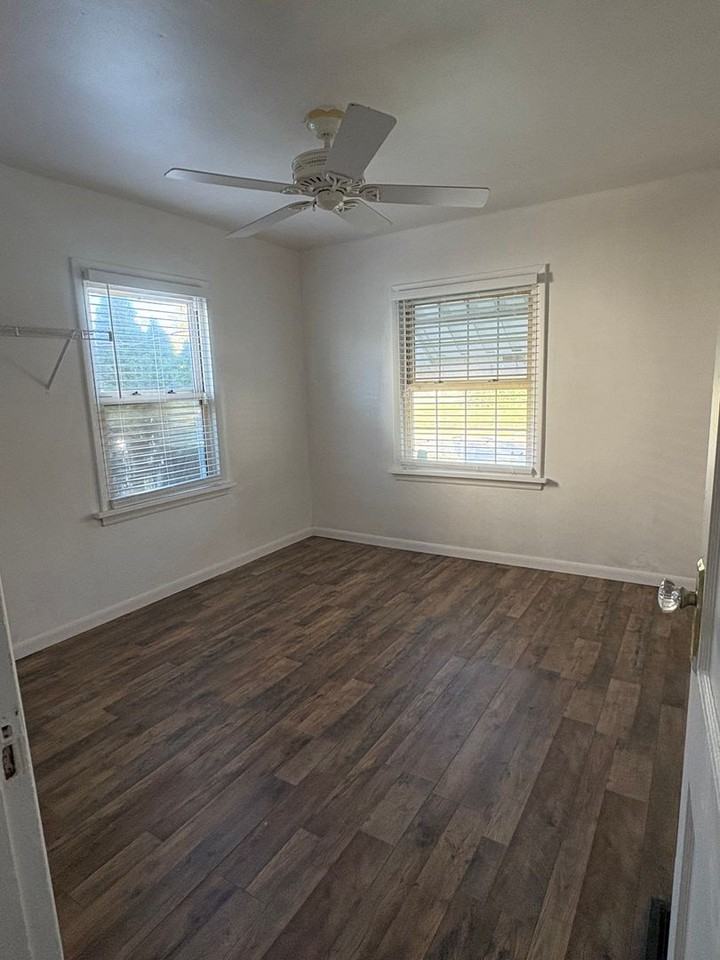 863 N Upland Ave - Photo 6 of 14