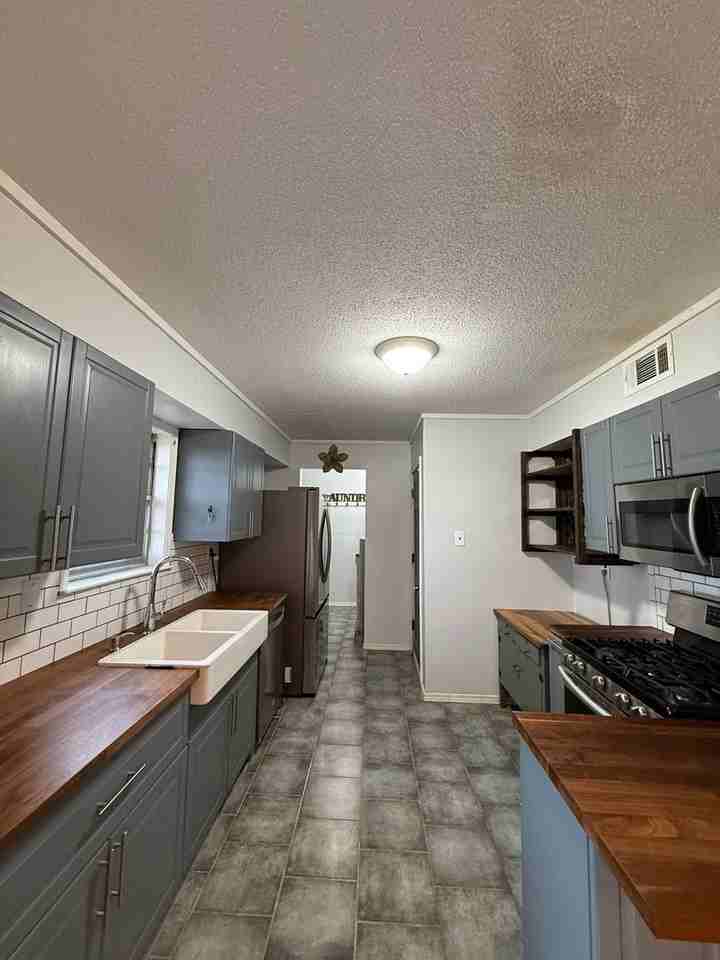 7764 Auburn Cove - Photo 5 of 12