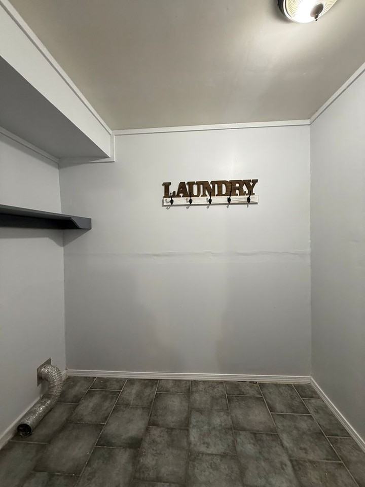 7764 Auburn Cove - Photo 7 of 12