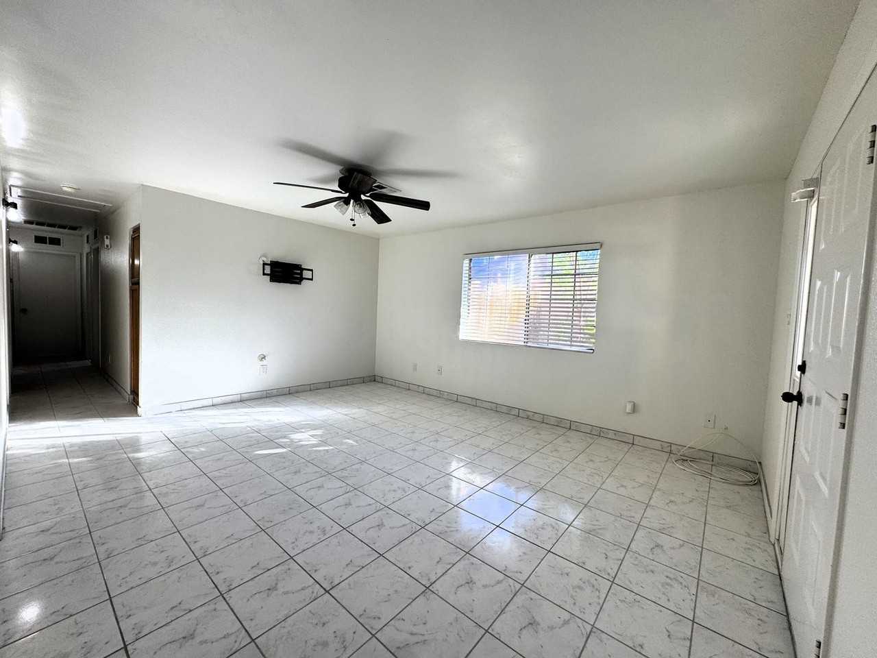 726 West Calle Nueva Vida - Photo 3 of 17