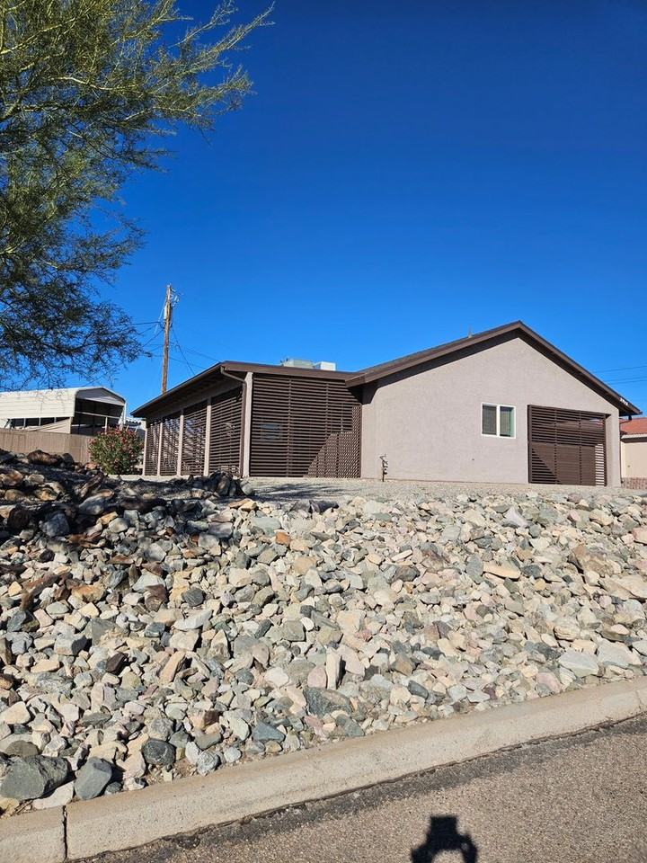 2915 Arabian Drive - Photo 2 of 14