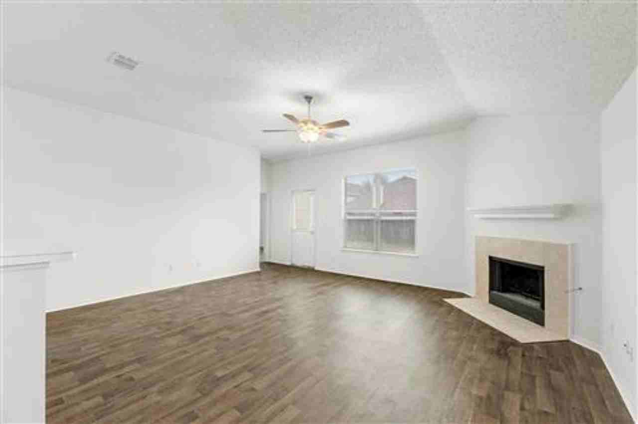 10912 Fawn Valley Dr - Photo 3 of 24