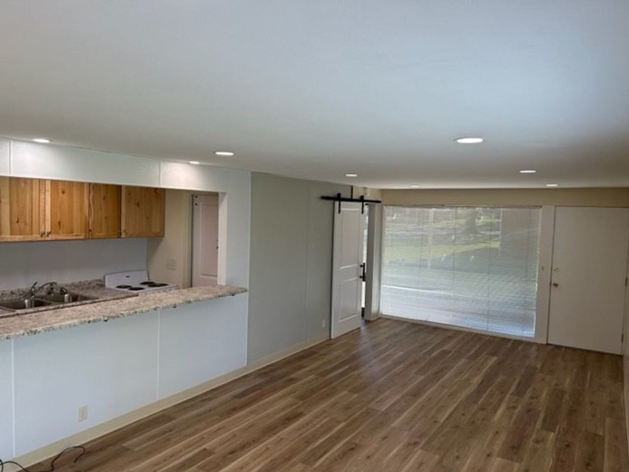 250 S Corl St Apt 2c - Photo 6 of 13