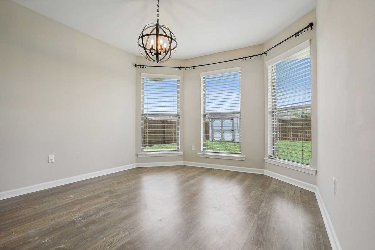 659 Douglas Andrew Drive - Photo 3 of 15