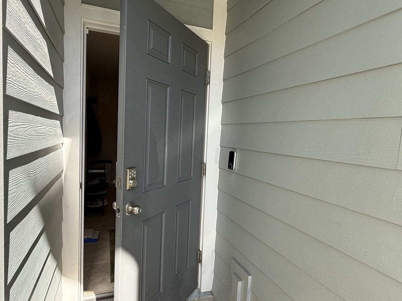 5885 Creekside Crossing Dr - Photo 2 of 33