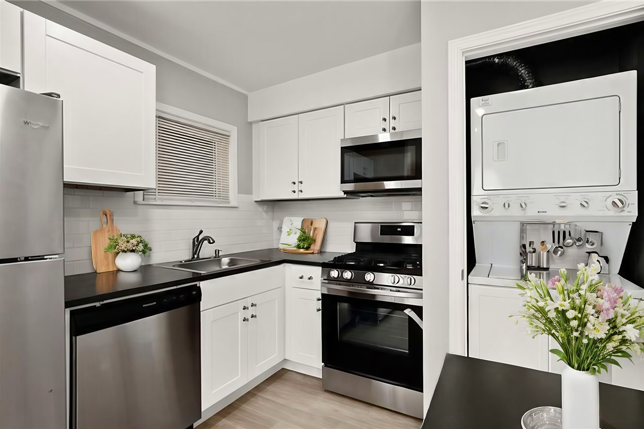 2612 Rogers Avenue - Photo 3 of 18