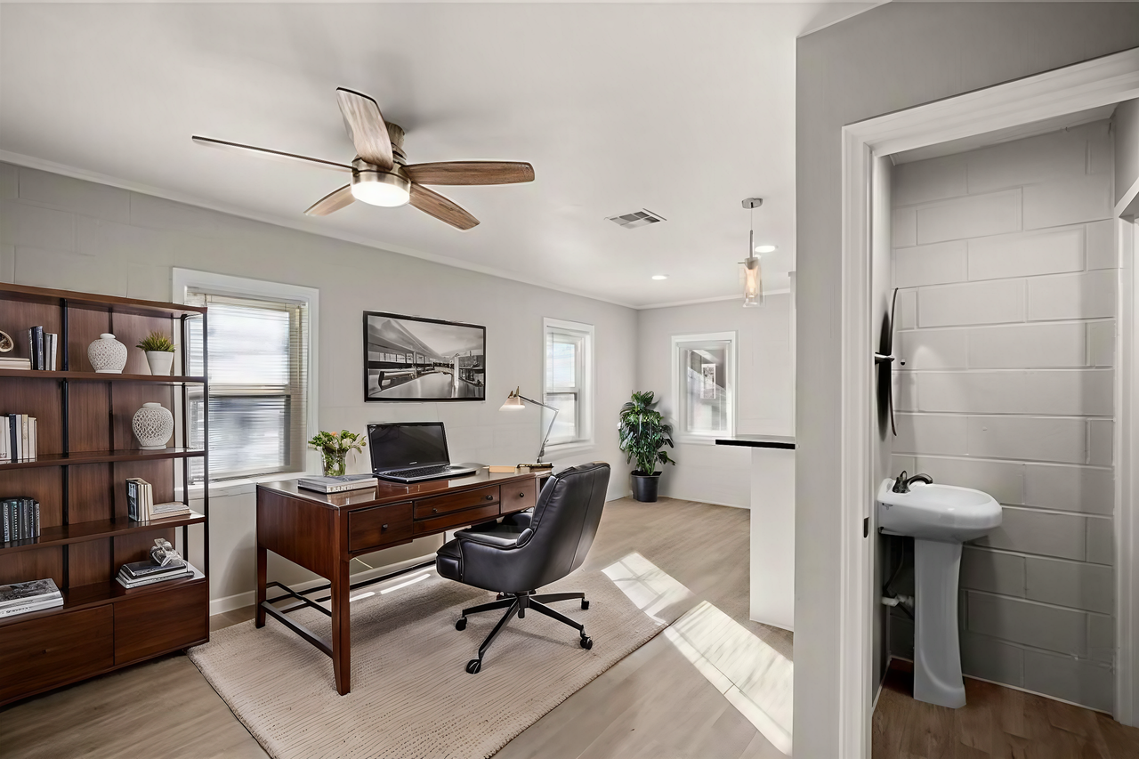 2612 Rogers Avenue - Photo 4 of 18