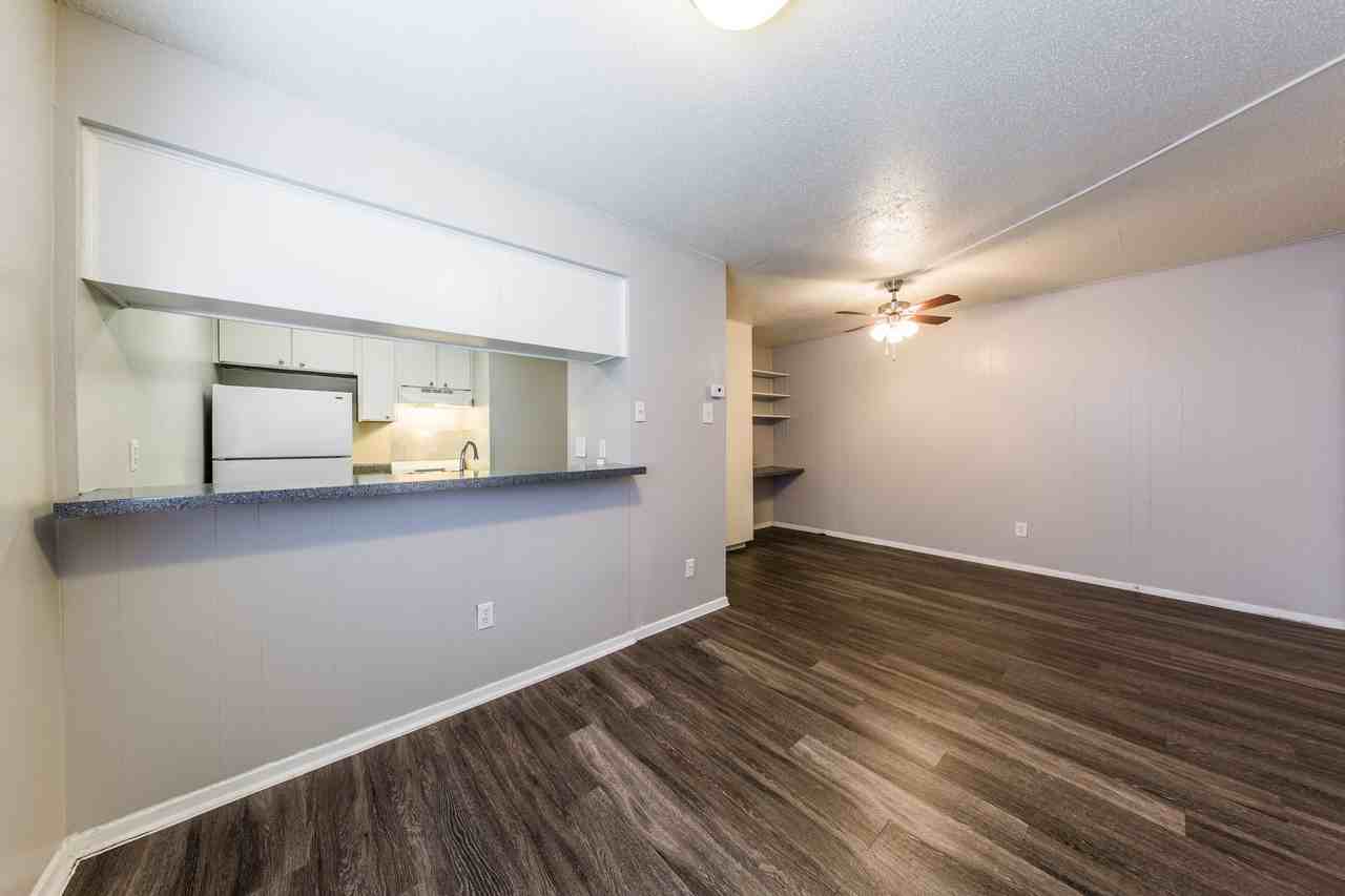 Los Arcos - Photo 7 of 10