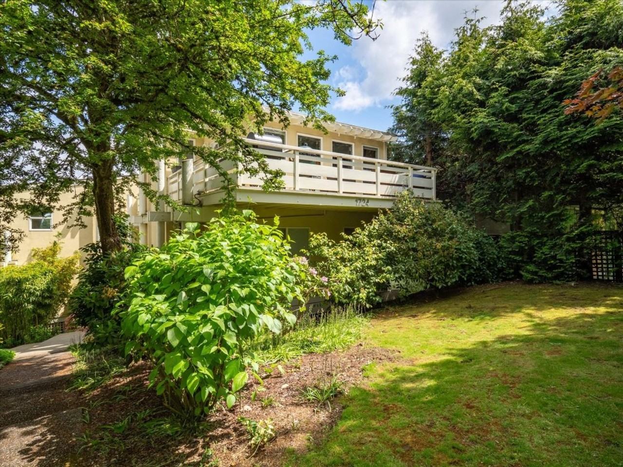 1724 26th Ave - Photo 2 of 28