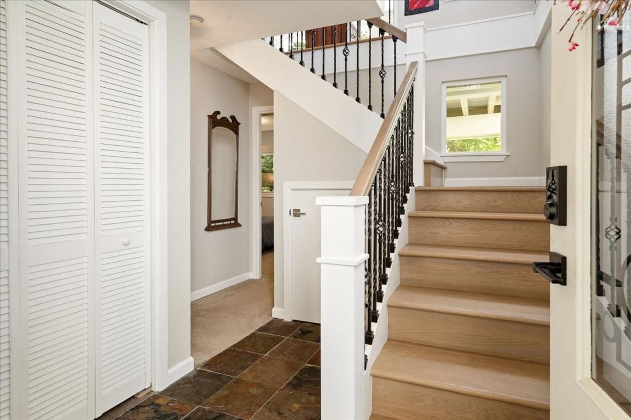 1724 26th Ave - Photo 5 of 28