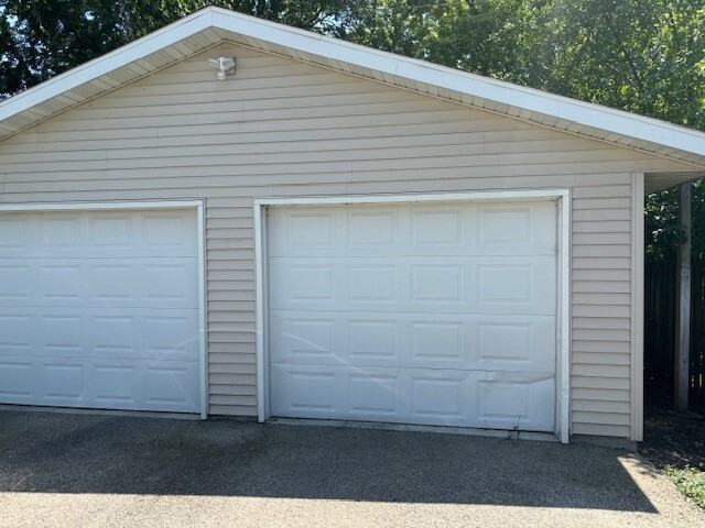 58 W Scott St - Photo 4 of 10