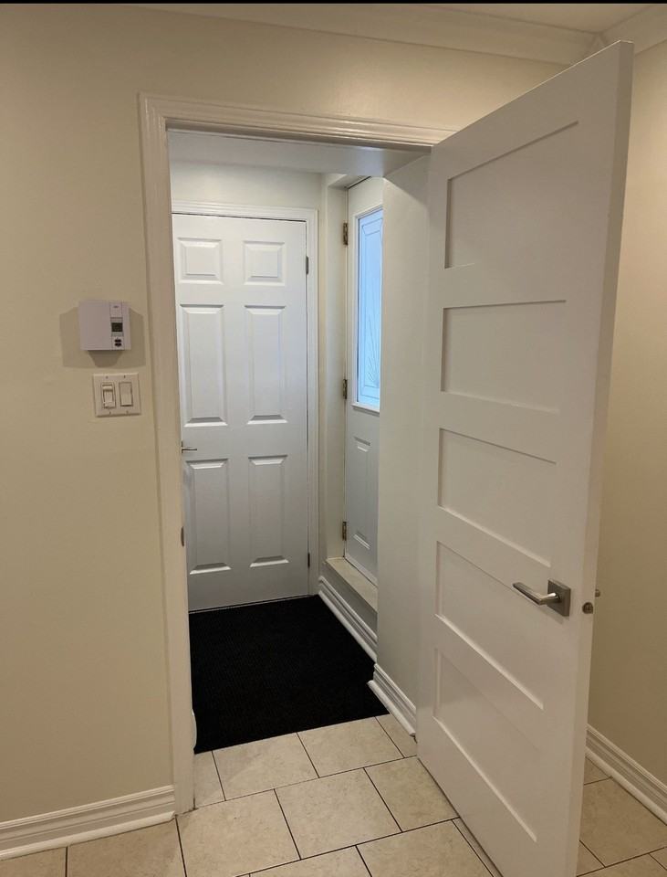 702 Rue Albert-Couture #A - Photo 2 of 10